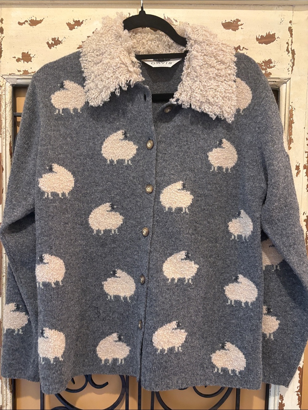 Orvis Gray Lambs Wool Sweater with Cream Sheep Motif and removable collar